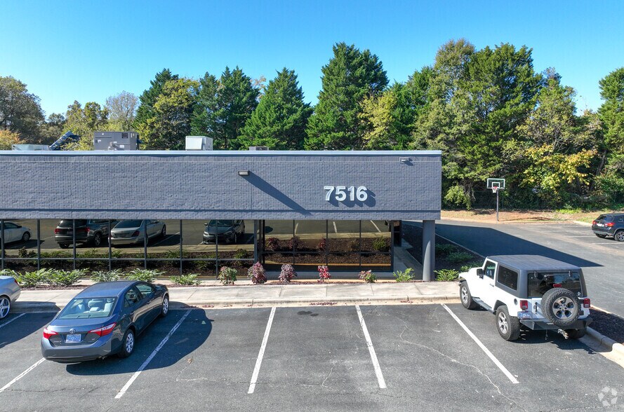 More Photos Of 7500 E Independence Blvd, Charlotte Unknown For Lease