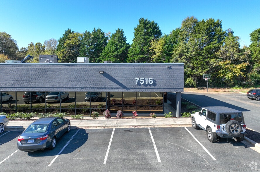 More Photos Of 7500 E Independence Blvd, Charlotte Unknown For Lease