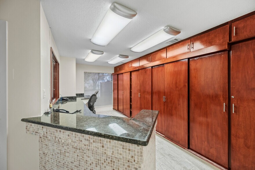 More Photos Of 11111 Jones Rd, Houston Medical For Sale