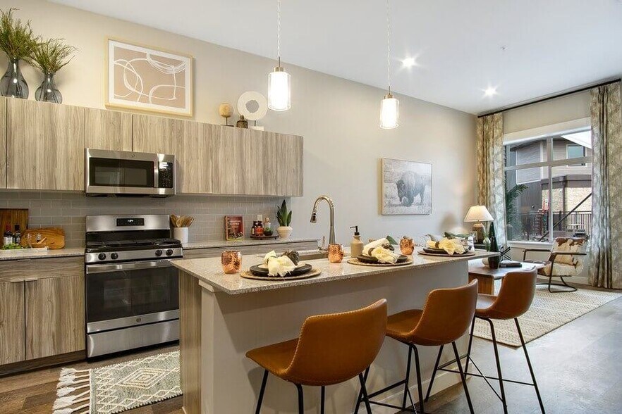 More Photos Of 168 E Midvillage Rd, Sandy Apartments For Lease