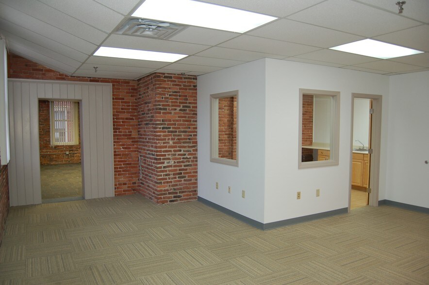 More Photos Of 53-63 Wingate St, Haverhill Office For Lease