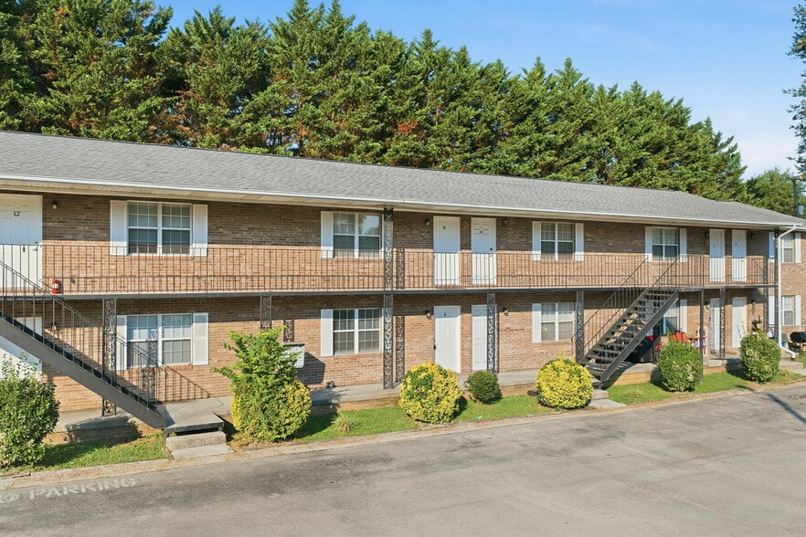 More Photos Of 706 E Inskip Dr, Knoxville Apartments For Sale