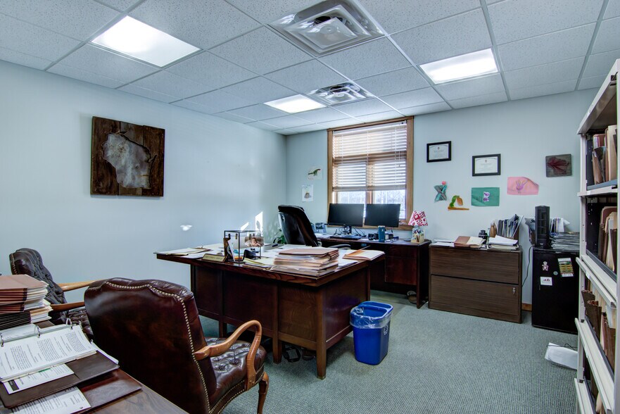 More Photos Of 3624 Oakwood Hills Pky, Eau Claire Office For Sale