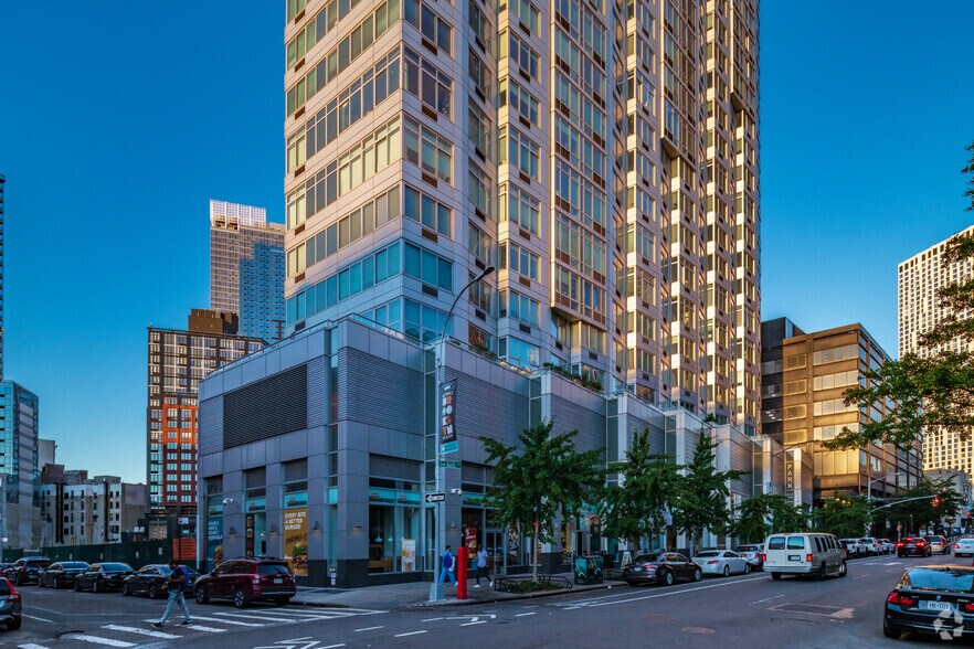 More Photos Of 74 Dekalb Avenue, Brooklyn Apartments For Lease