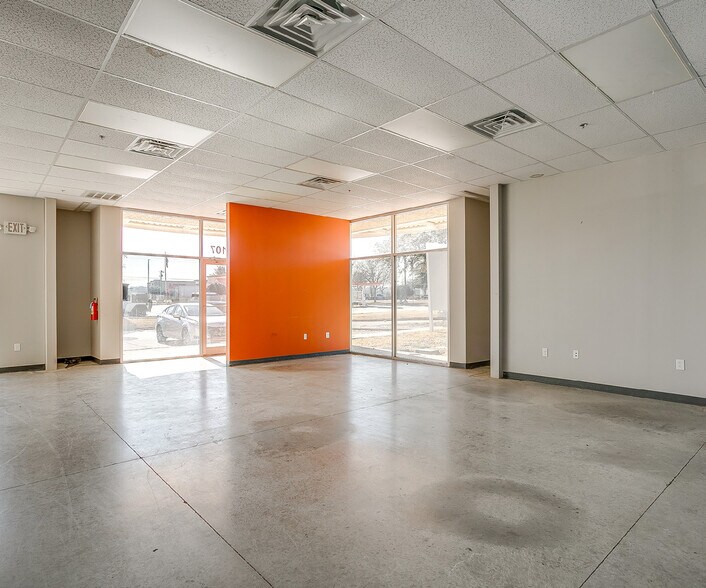 More Photos Of 6530 Hawks Creek Ct, Fort Worth Storefront Retail Office For Lease