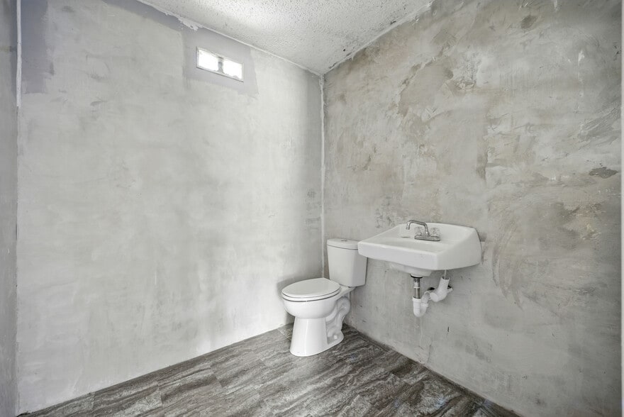 More Photos Of 1321 St Johns Ave, Palatka Service For Sale