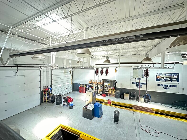More Photos Of 2821 Garland St, Niles Auto Repair For Sale