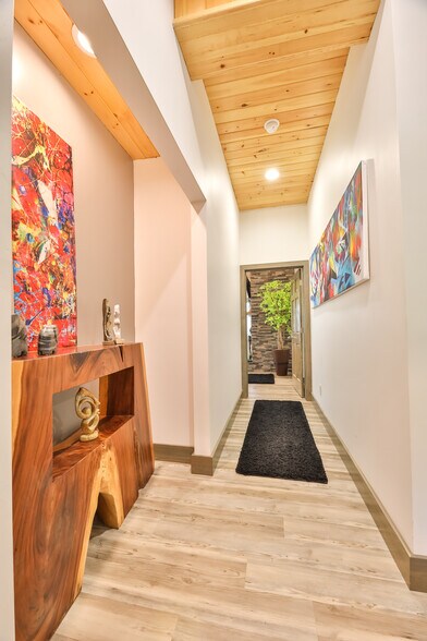 More Photos Of 19 Palsgraf Ct., Elka Park Showroom For Sale