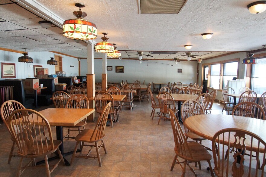 More Photos Of 7094 Eastlake Rd, Lisbon Restaurant For Sale
