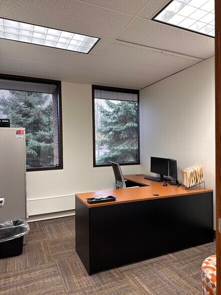 More Photos Of 4450 Cascade Rd SE, Grand Rapids Medical For Sale