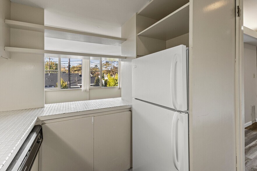 More Photos Of 55 El Camino Real, Burlingame Apartments For Sale