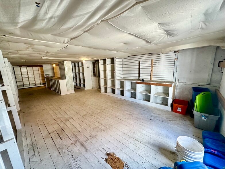 More Photos Of 11 Park Pl, Verona Flex For Lease