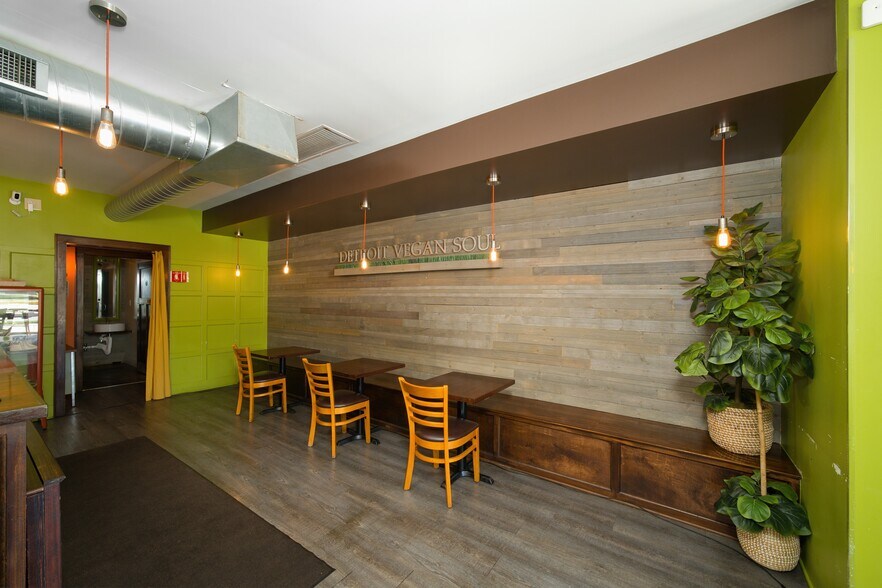 More Photos Of 19614 Grand River Ave, Detroit Storefront For Sale