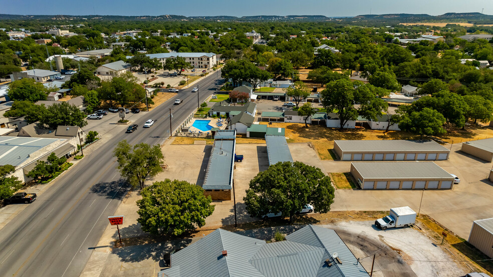 More Photos Of 405 S Washington St, Fredericksburg Carwash For Sale