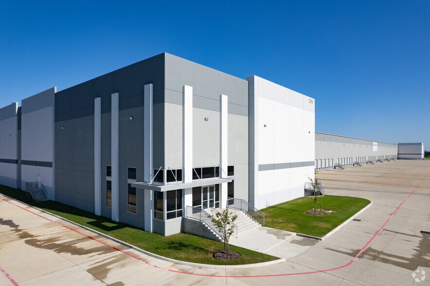 More Photos Of 3300 Kilgore Pky, Baytown Warehouse For Sale