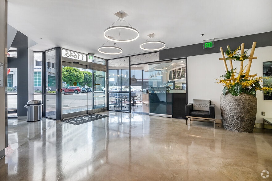 More Photos Of 11645 Wilshire Blvd, Los Angeles Medical For Lease
