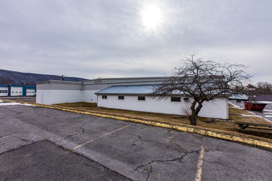 More Photos Of 899 Maple St, Lock Haven Manufacturing For Lease