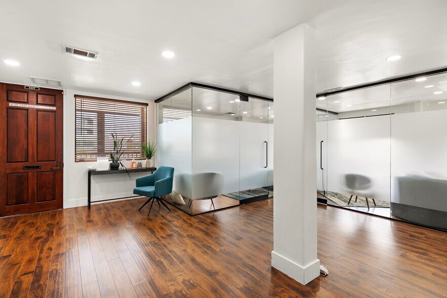 More Photos Of 3404-3406 Via Lido, Newport Beach Office For Lease
