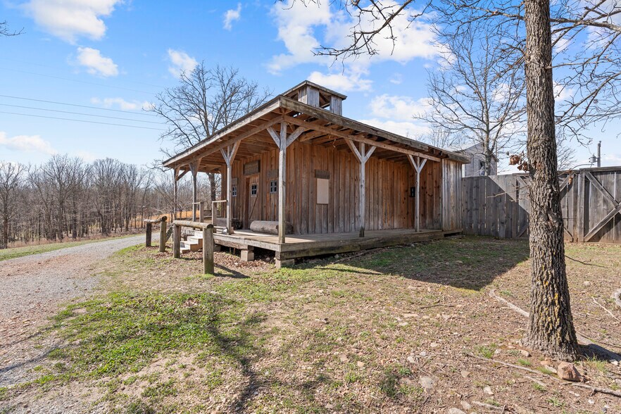 More Photos Of 40082 County Road 591, Jay Apartments For Sale