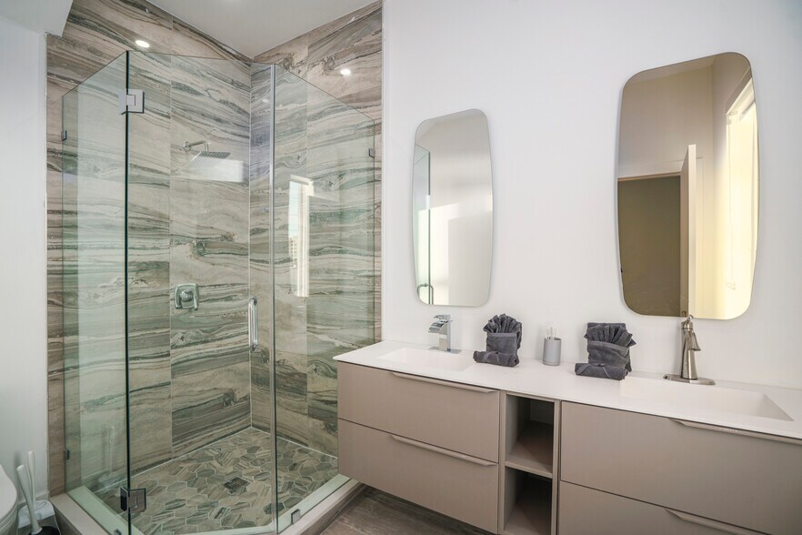 More Photos Of 1000-1006 N Riverside Dr, Pompano Beach Apartments For Sale