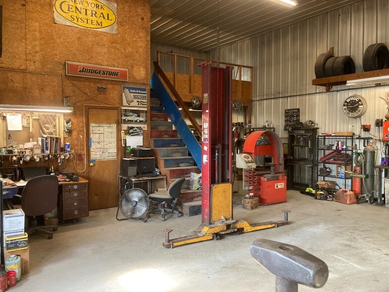 More Photos Of 12753 State Route 9W, West Coxsackie Auto Repair For Sale