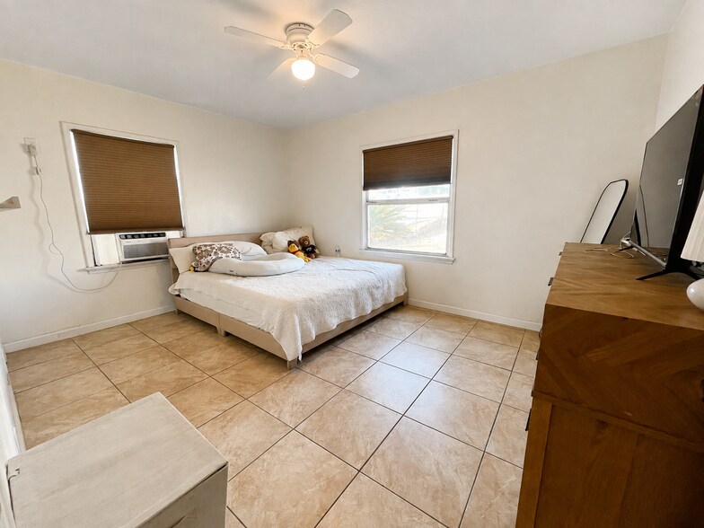 More Photos Of 1507 Pearl St, Bakersfield Apartments For Sale
