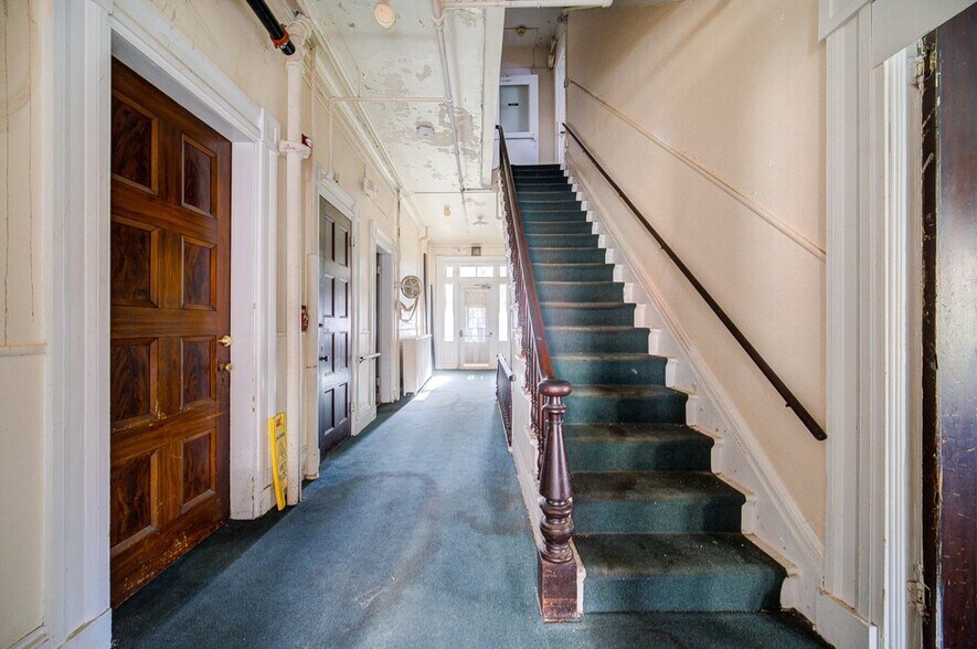 More Photos Of , Newburgh Office For Sale