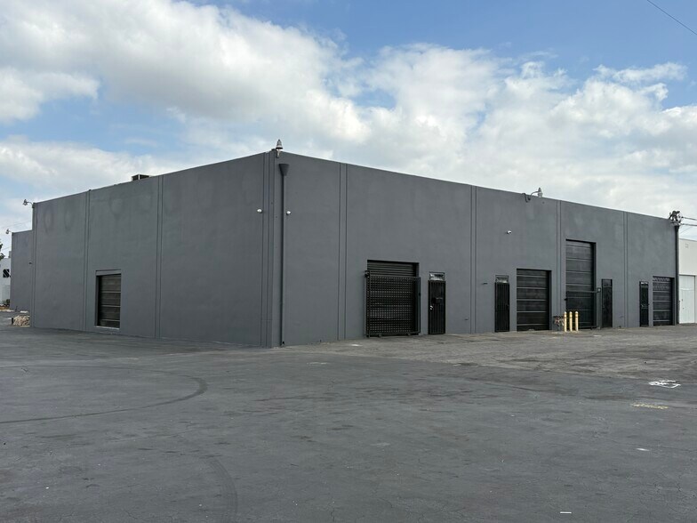 More Photos Of 7324 Madison St, Paramount Warehouse For Sale