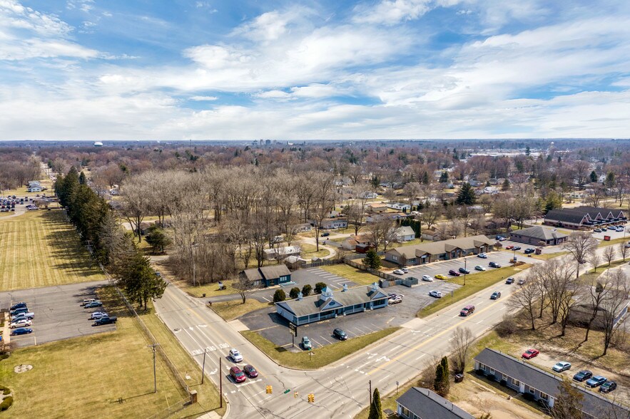 More Photos Of 1055 Laurence Ave, Jackson Freestanding For Sale