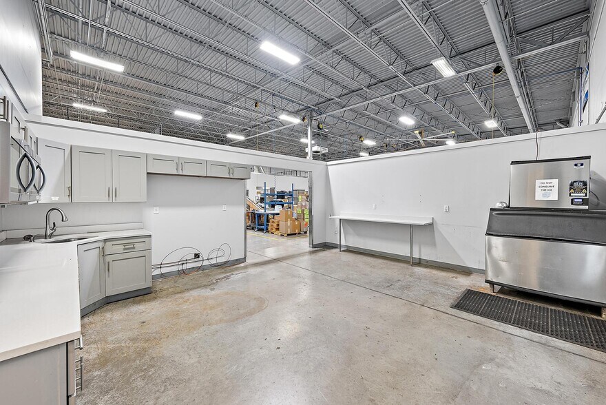 More Photos Of 1838 Park Ln S, Jupiter Warehouse For Sale