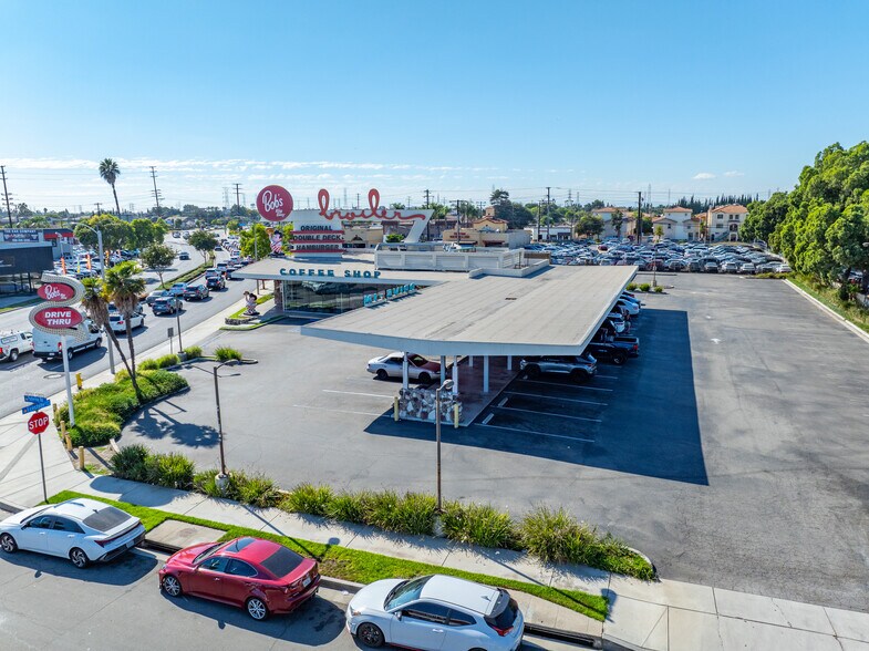 More Photos Of 7447 Firestone Blvd, Downey Freestanding For Sale