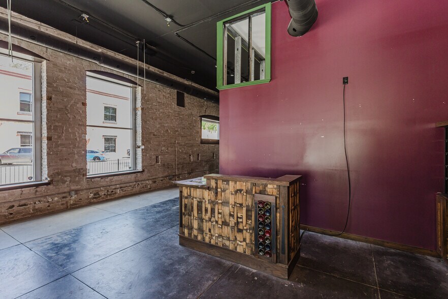 More Photos Of 1001 W Douglas Ave, Wichita Storefront For Sale