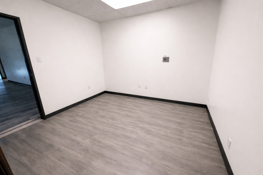 More Photos Of 1504 Brookhollow Dr, Santa Ana Medical For Lease