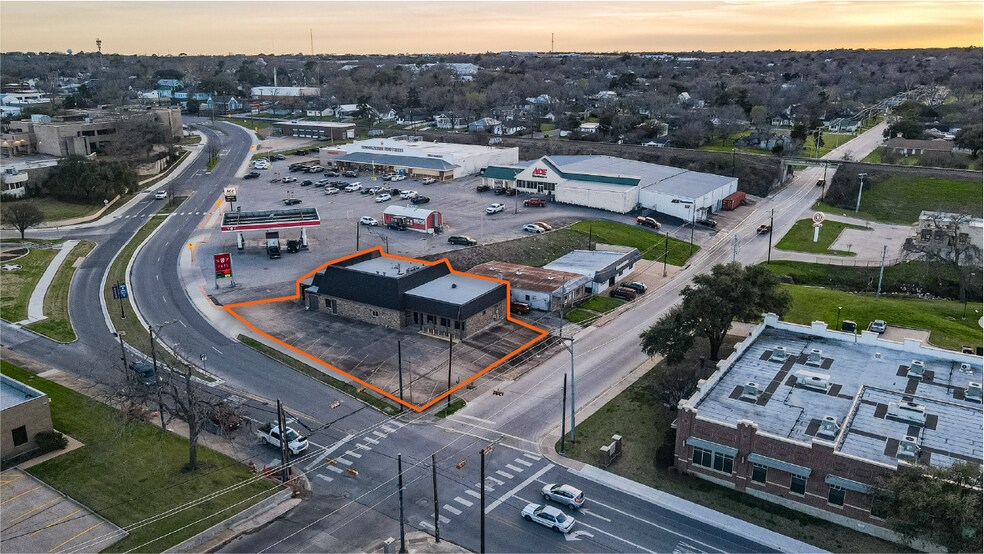 Primary Photo Of 400 N Austin Pky, Brenham General Retail For Sale