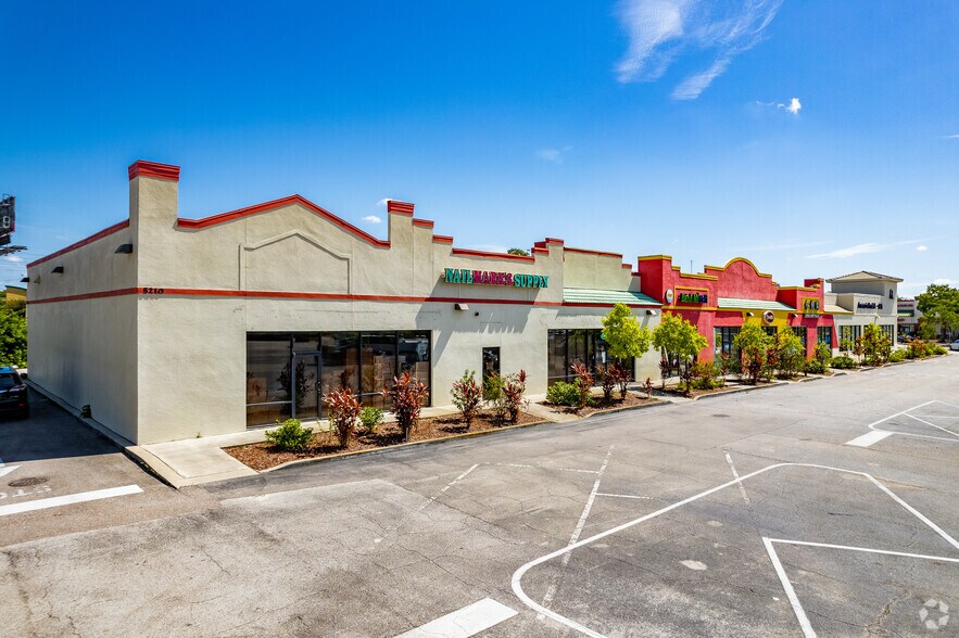 More Photos Of 5132-5250 W Colonial Dr, Orlando Unknown For Lease