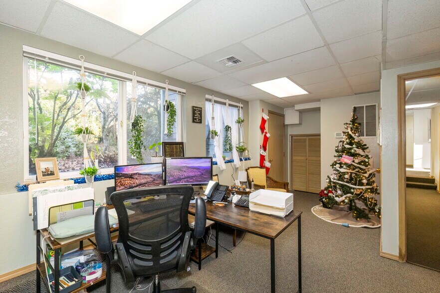 More Photos Of 104 Tremont Ave, Port Orchard Medical For Sale