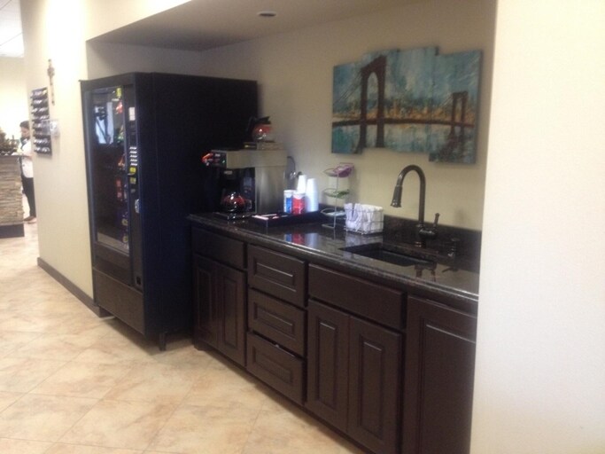 More Photos Of 1812 W Park Row Dr, Arlington Carwash For Sale