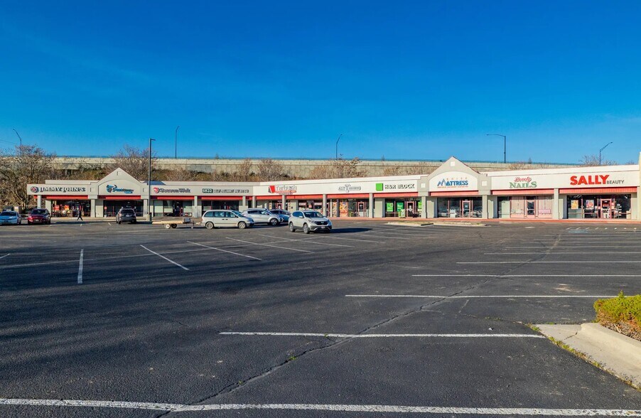 Primary Photo Of 2655-2789 S Broadway Ave, Boise Unknown For Lease