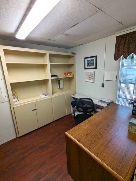 More Photos Of 395 Russell Dr, Smyrna Daycare Center For Lease