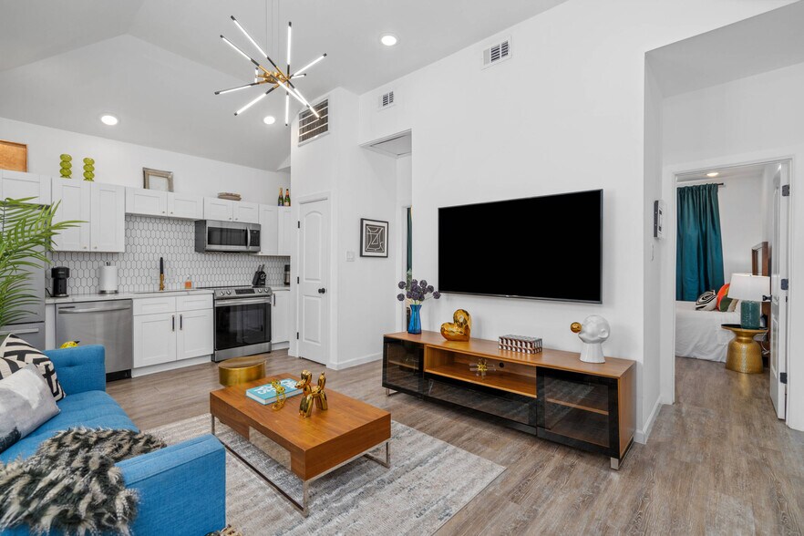 More Photos Of 2806 Rosewood St, Houston Multifamily For Sale