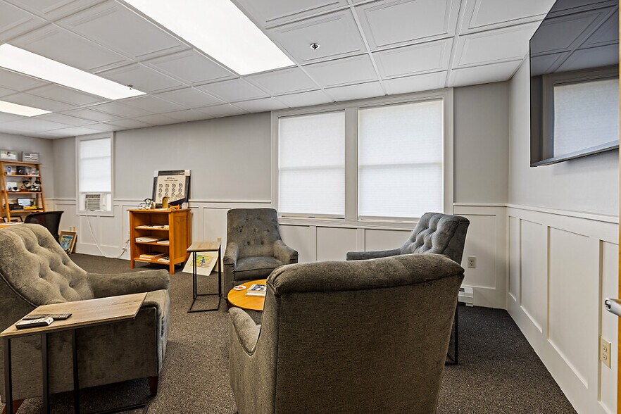 More Photos Of 323 State St, Augusta Office Residential For Sale