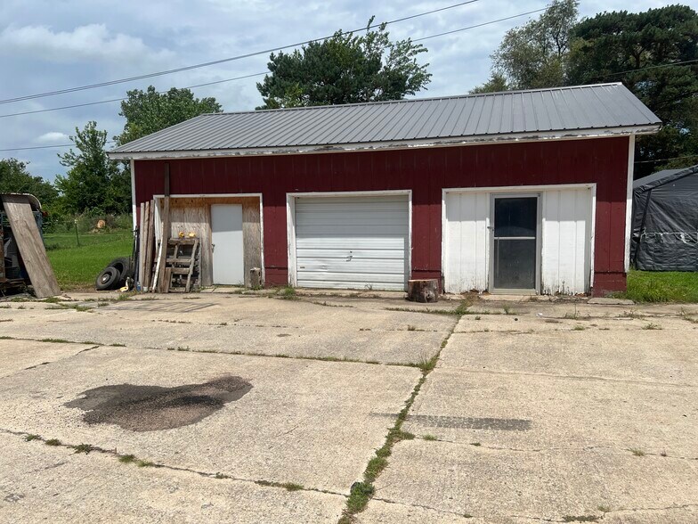 More Photos Of 2010 E Main St, Lamoni Hotel For Sale