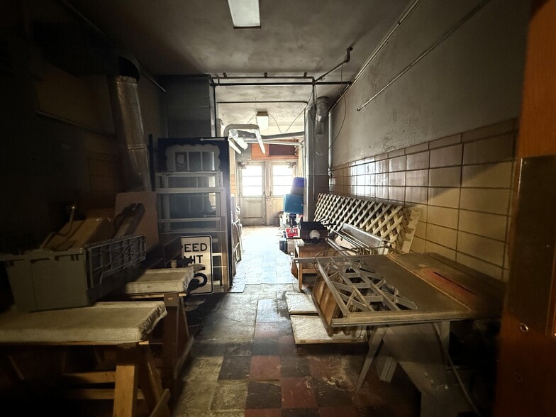 More Photos Of 33328 Main St, Townville Manufacturing For Sale