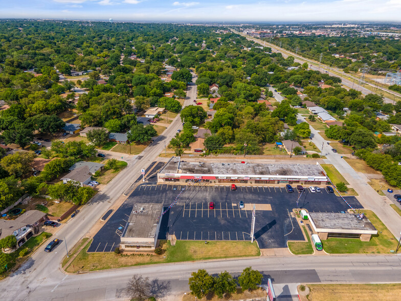 Primary Photo Of 5330 Wedgmont Circle, Fort Worth General Retail For Lease