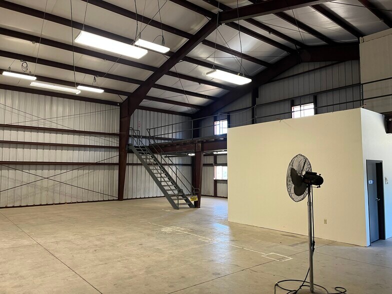 More Photos Of 770-780 Industrial Way, San Andreas Warehouse For Lease