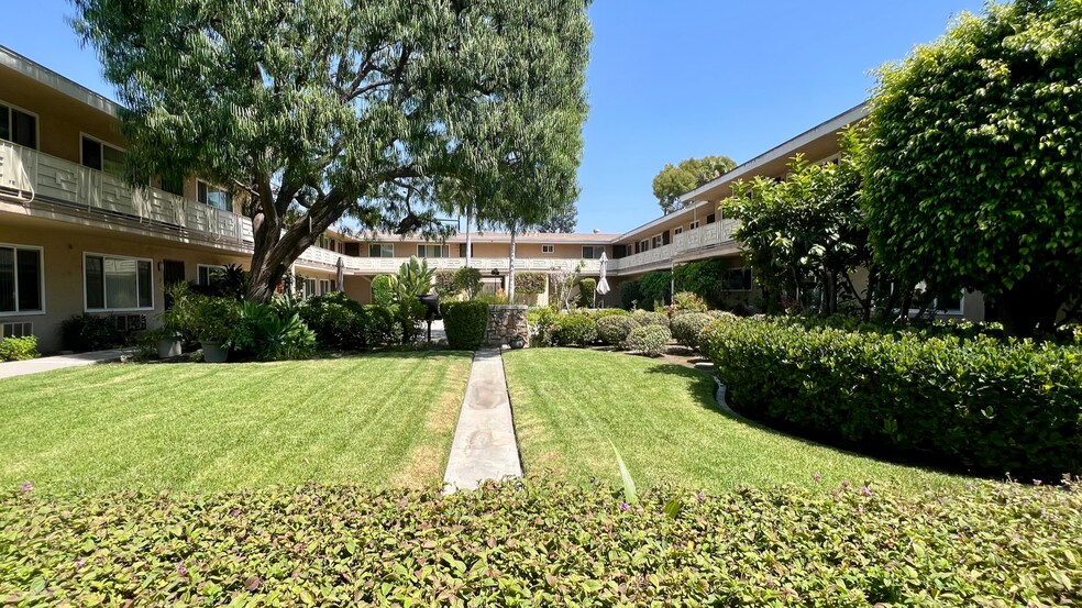 More Photos Of 343 S Bedford Rd, Orange Apartments For Sale