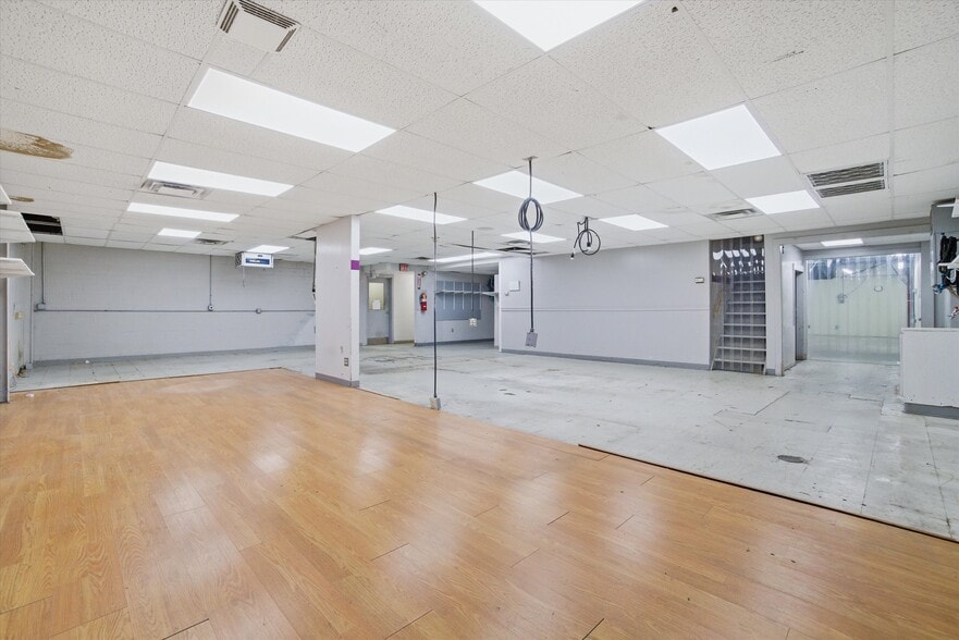 More Photos Of 95 Runnells Bridge Rd, Hollis Manufacturing For Sale