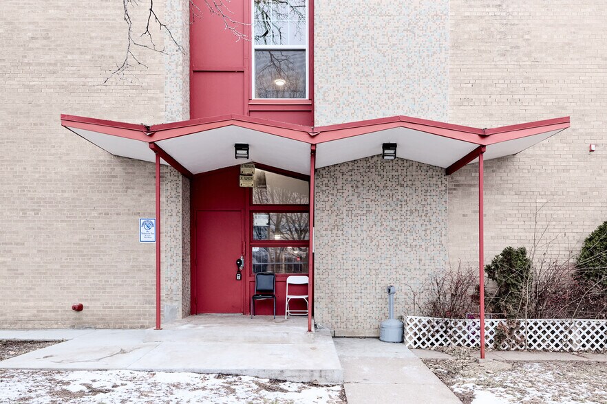 More Photos Of 2110 S Park Ave, Minneapolis Apartments For Sale