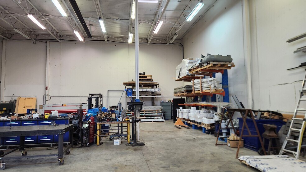 More Photos Of 9110 196A St, Langley Light Distribution For Lease