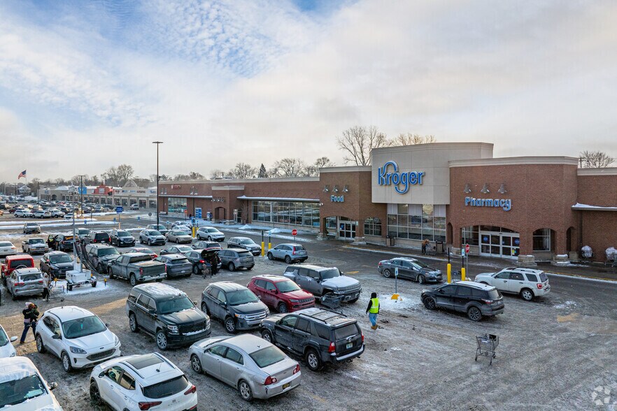 More Photos Of 23001-23303 Michigan Ave, Dearborn Unknown For Lease
